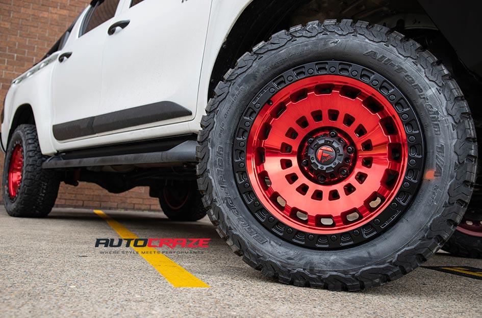 TOYOTA HILUX N80 4WD ZEPHYR CANDY RED